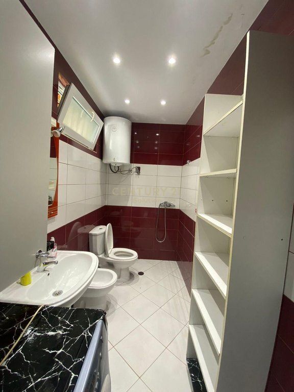 APPARTAMENTO 2+1+2 IN VENDITA VICINO A 21 DHJETORI-155.000 Euro