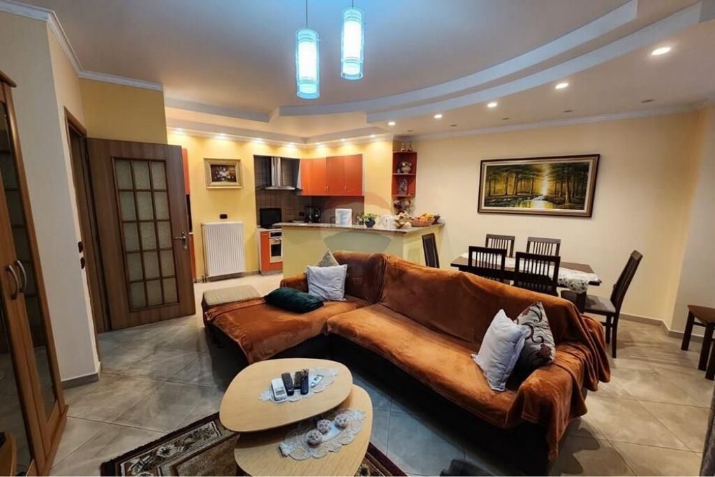 Apartament 3+1+1 Poste P te Rr e Bogdaneve!