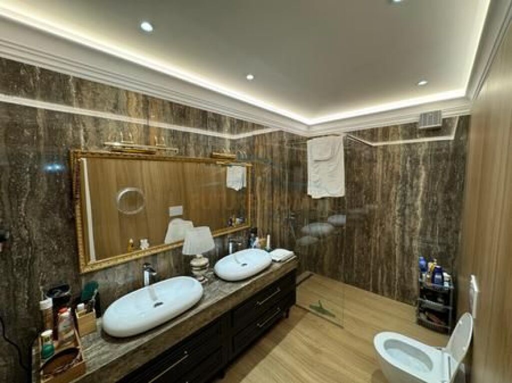 Shitet, Apartament 2+1, Rruga e Dibrës, Tiranë