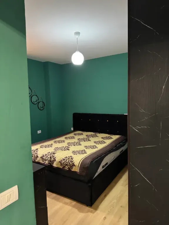 Jepet me qera apartament 3+1+1 Kopshti Botanik 55.000 leke