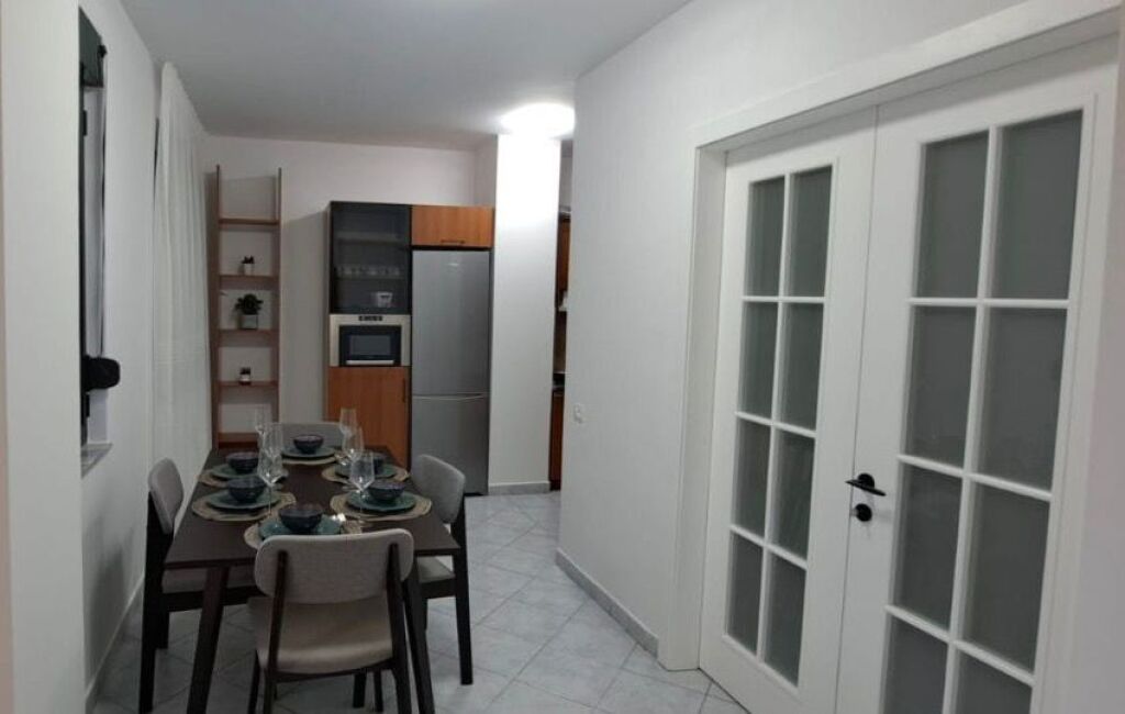 🏡 APARTAMENT ME QERA  2+1+2  Lagja 1 Vollga