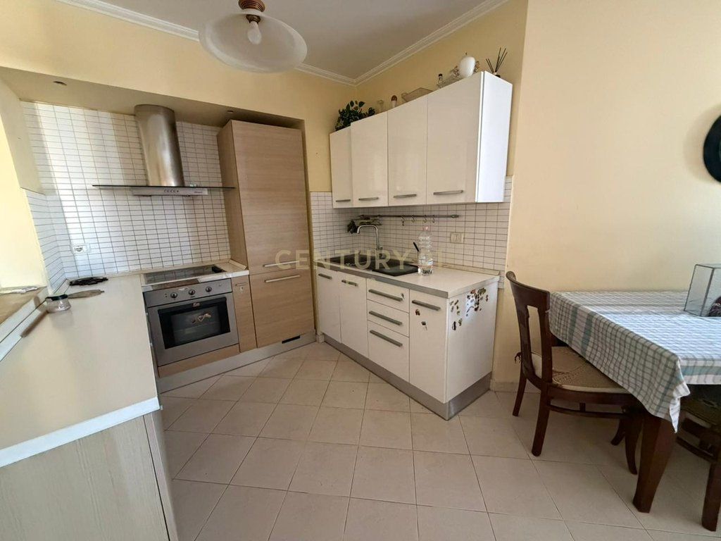 Shitet Apartament 2+1+2 me Pamje Deti ne Vollga, Durrës !