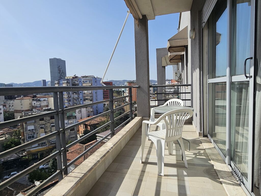 1+1,arredato,nuovo mercato,nuovo edificio,700 euro trattabili