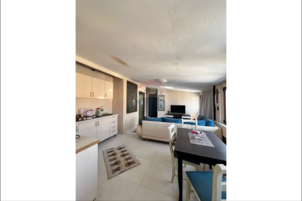 Apartament per shitje 2+1 tek Komuna e Parisit