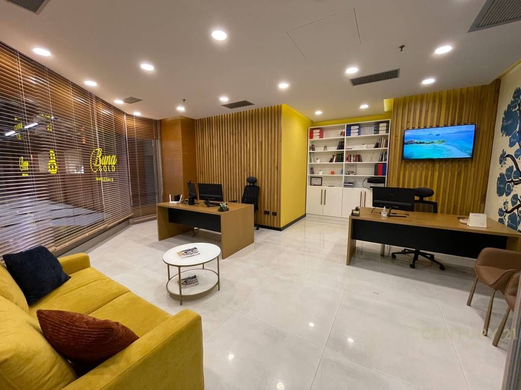 Ambient komercial 40m2 ne Qendren Tregtare ETC!!