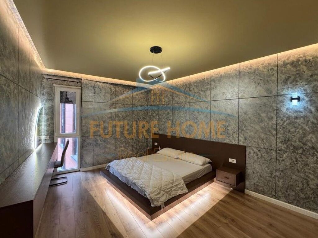 Shitet, Apartament 2+1+2 Poste parkimi, Rose Garden Rezidencë, TEG