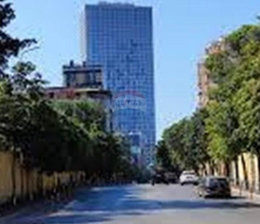 SHITET,AMBJENT BIZNESI, RRUGA E ELBASANIT, TIRANE.  ID: 530581007-174