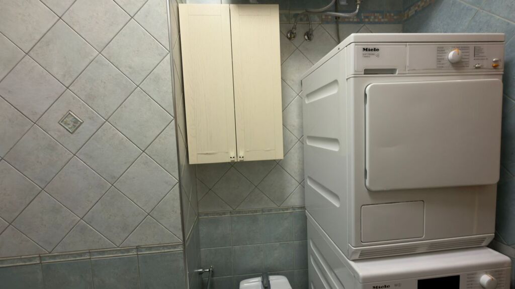Apartament 2+1 per qira , Liceu Artistik, Stadiumi Air Albania
