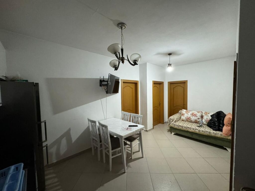 🏡 Jepet  Apartament 2+1 me Qera te ish Stacioni i Trenit, Tiranë