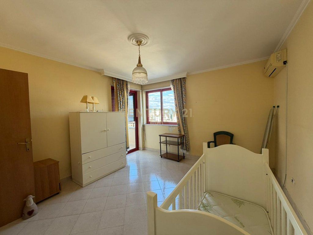 Shitet Apartament 2+1+2 me Pamje Deti ne Vollga, Durrës !