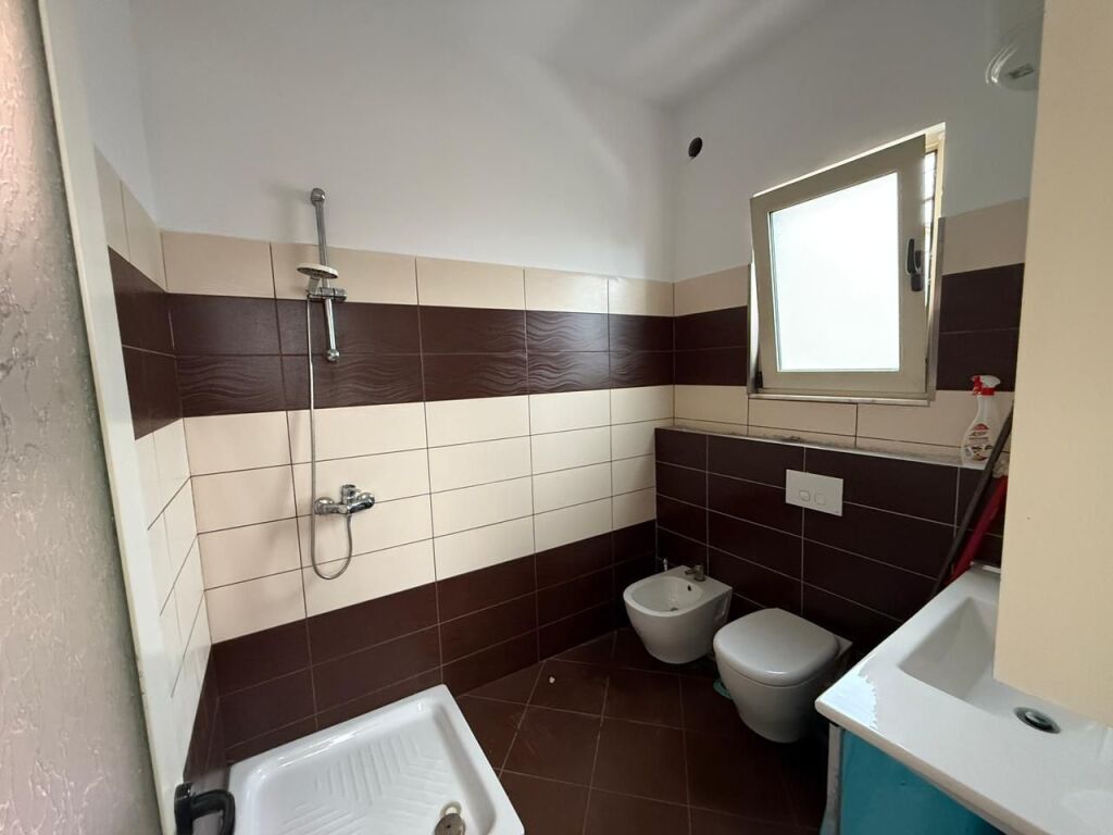 CASA PRIVATA IN VENDITA A TRESHI