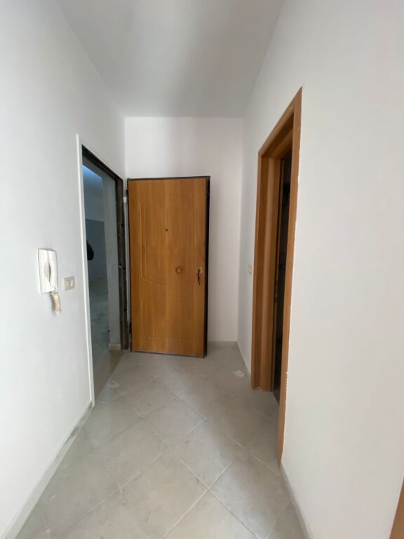 shitet apartament 1+1 ne plazh prane pelikanit!!