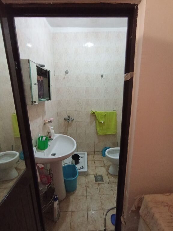 Jepet me qira apartament 1+1