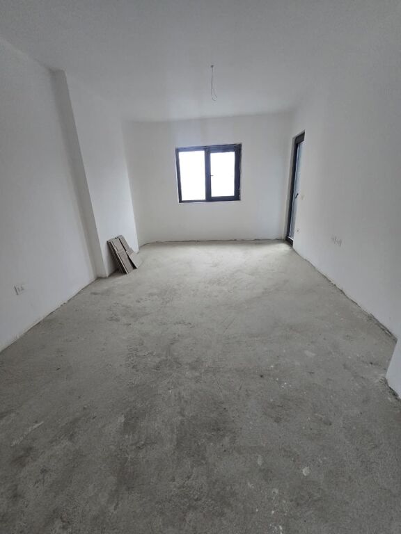 Appartamento ex Nshrak in vendita