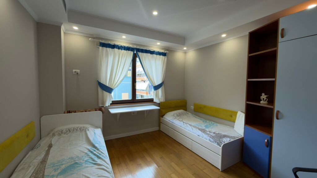 Apartament 2+1 per qira , Liceu Artistik, Stadiumi Air Albania
