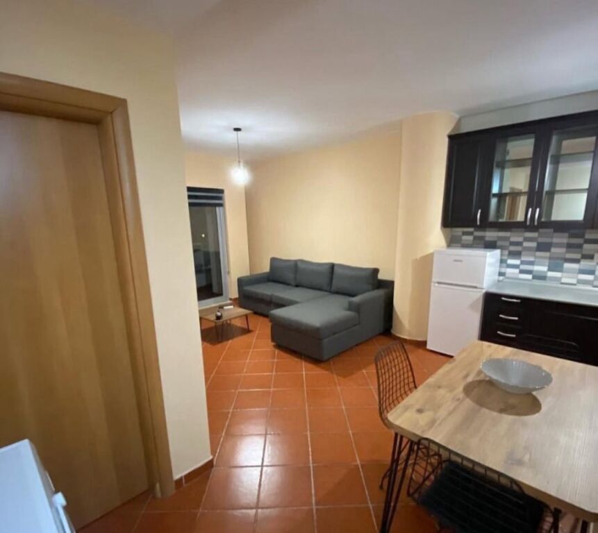 For rent Apartment 1+1+car garage, Irfan Tomini street Amfora building 570 thousand lek