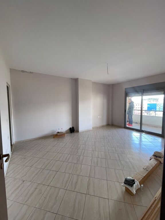 SHITET 2+1 + Verande  📍Vala Park Lagja 18, 