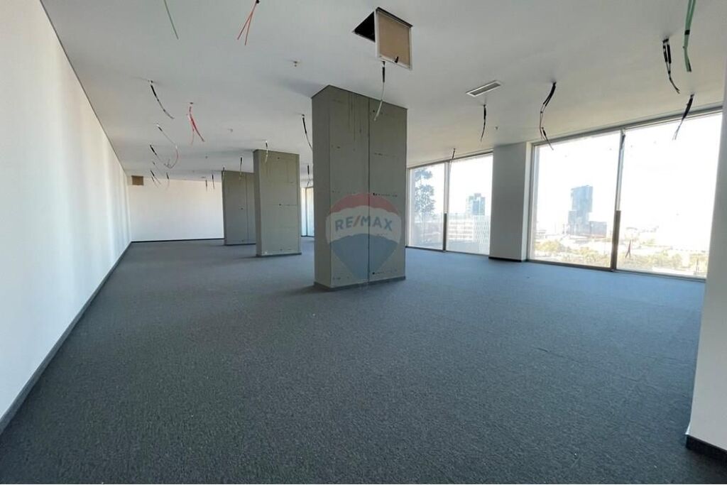 !!!Zyrë - Për Qira - Rruga e Elbasanit, Tiranë!!!