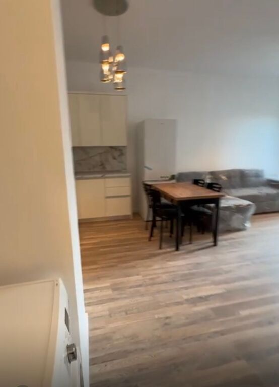 Apartament 1+1 per qira te Fush e Aviacionit