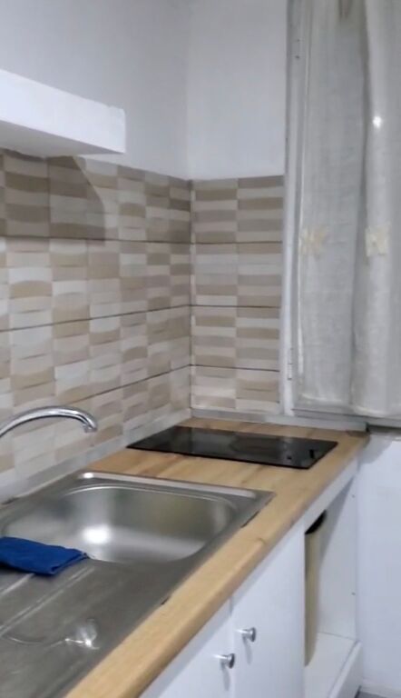 Laprake, apartament 1+1 me qera 35,000 leke  