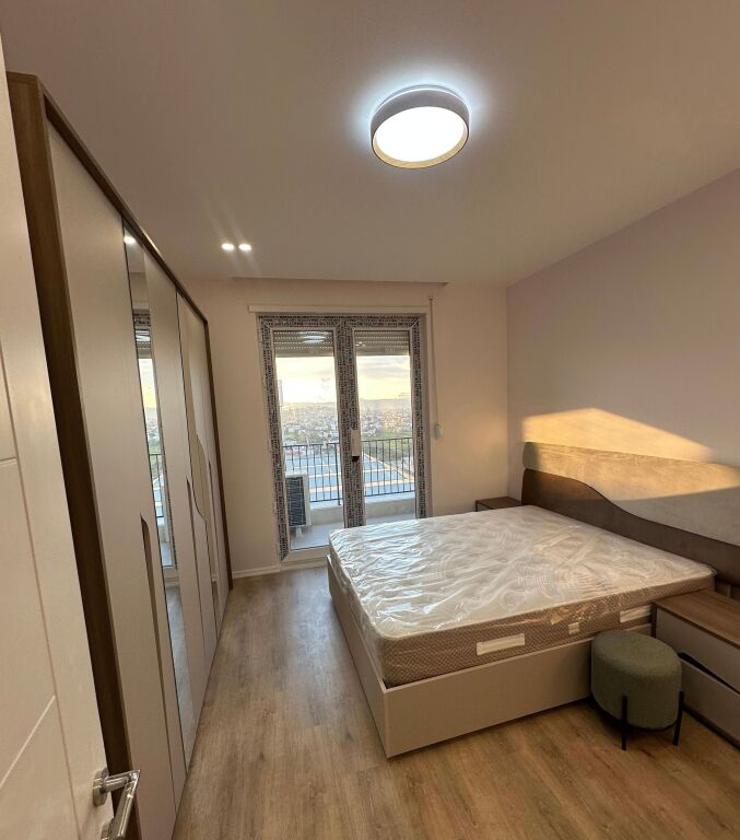 Appartamento 2+1 in affitto a Univers City