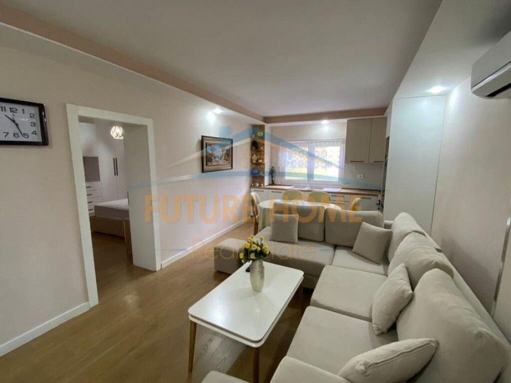 Affitto, Appartamento 1+1, Comune di Parigi, Tirana