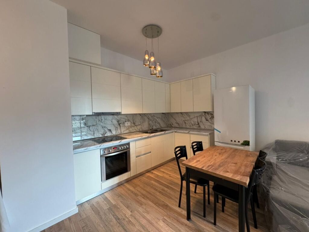 Apartament 1+1 per qira Fusha e Aviacionit !