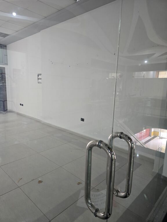 SHOP + GARAGE FOR SALE IN KAMEZ