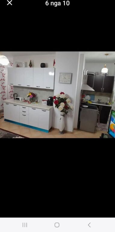 Apartament 1+1, Astir!