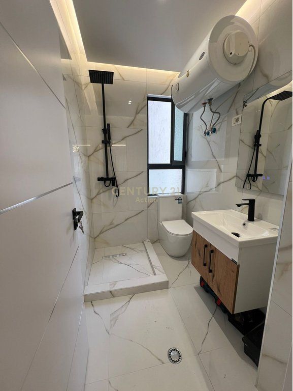 Apartament 2+1 per shitje te Rruga e Kavajes