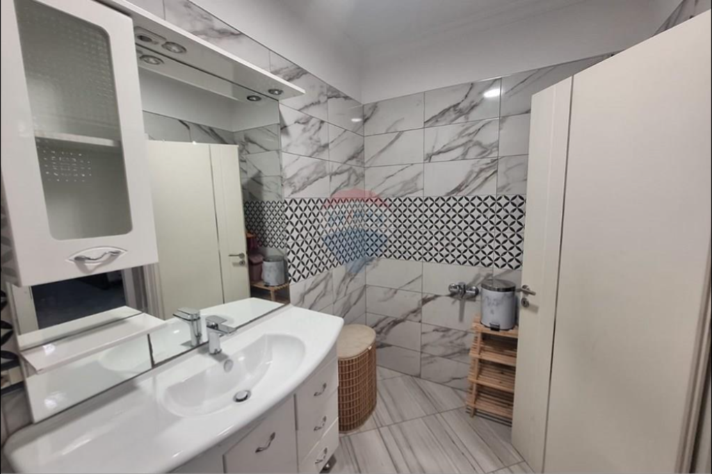 Apartment for sale 2+1+2 + parking space in Lapraka