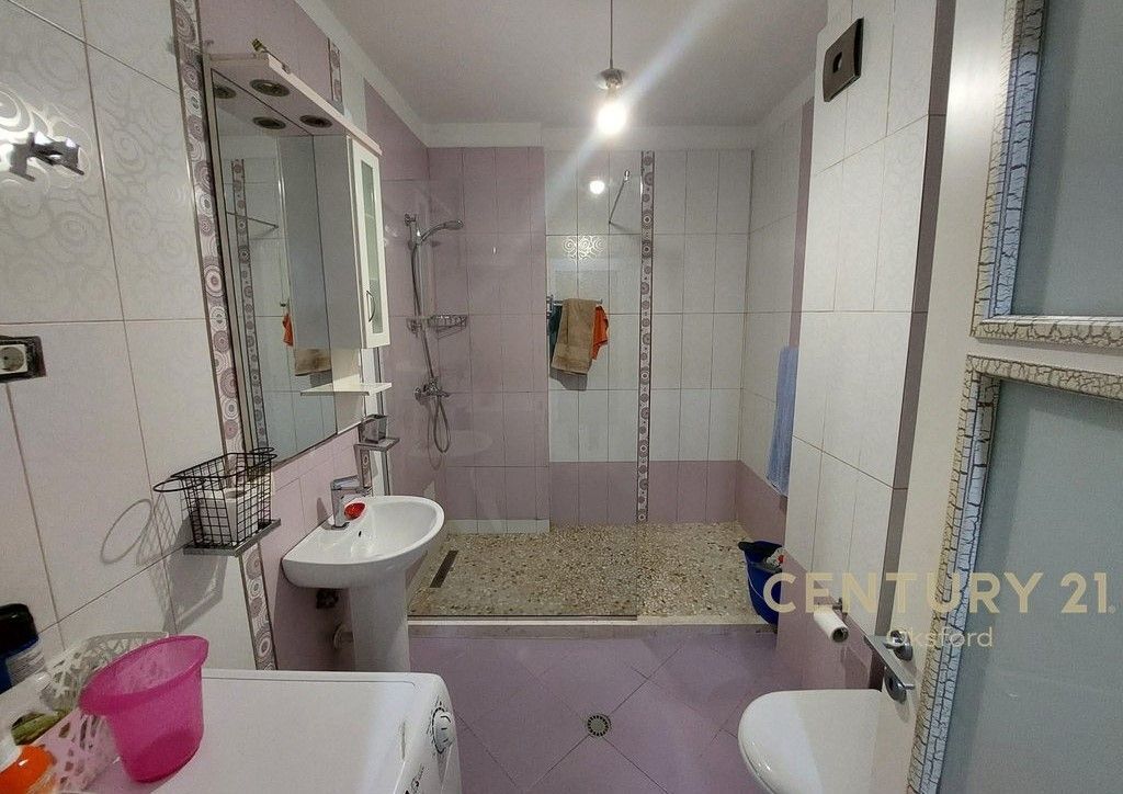 Astir Vendesi Appartamento 2+1 + Garage Chiuso per 2 Auto