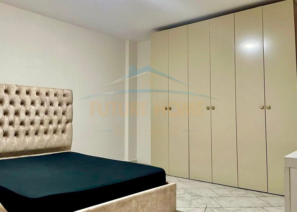 🏠 Spazio e Privacy alla "Scuola Rossa" – 2+1 in Affitto! 2 posti auto🚗