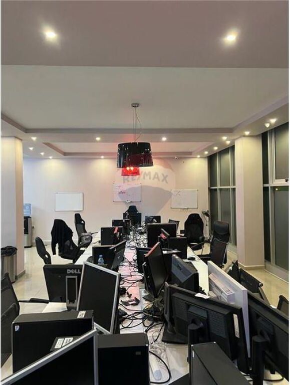 !!!Ufficio - In Affitto - River Residence 2, Tirana!!!