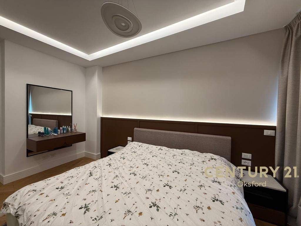 Appartamento di lusso in vendita presso Lake View Residence! €750.000 CENTURY 21 ELTON BERBERI