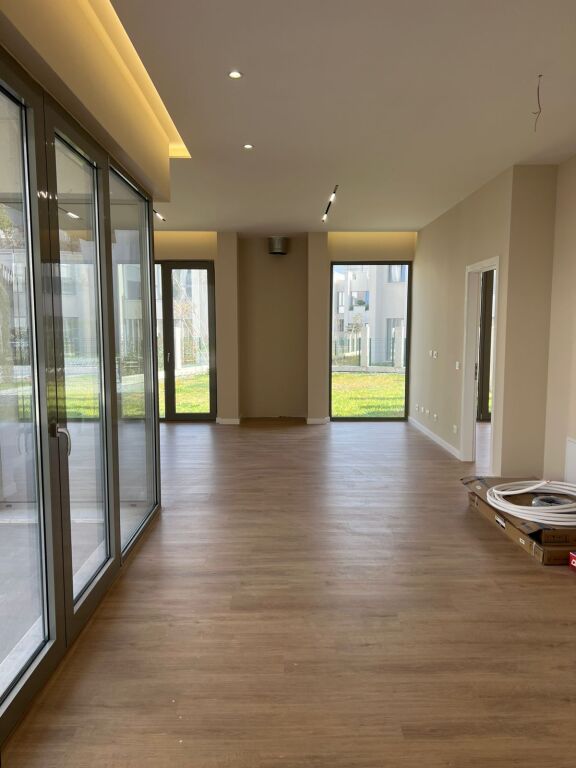 Villa a Green Valley, Lago Secco, Lago di Tirana, Villa per famiglia o business