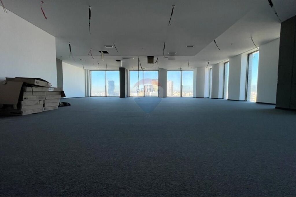 Ufficio - In Vendita - Via Elbasan, Tirana