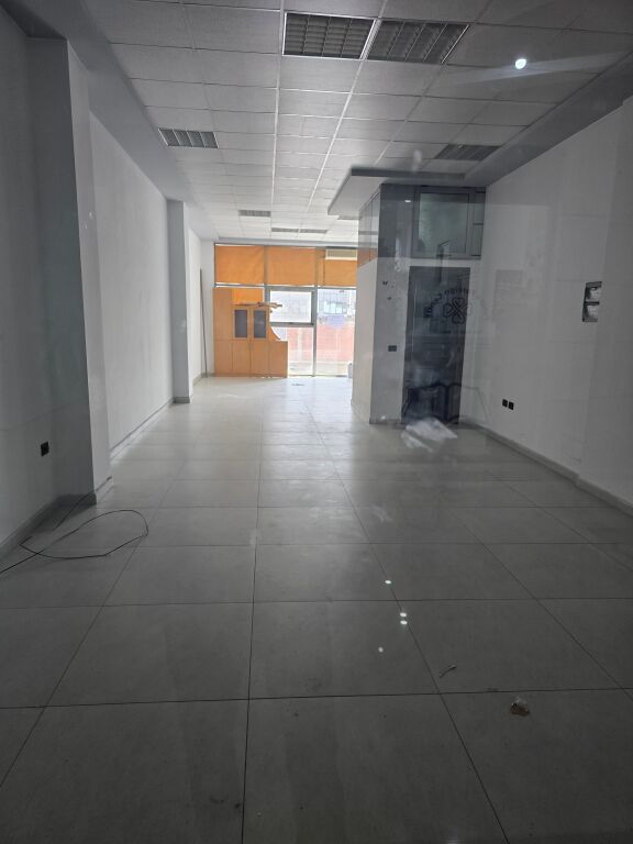 SHOP + GARAGE FOR SALE IN KAMEZ