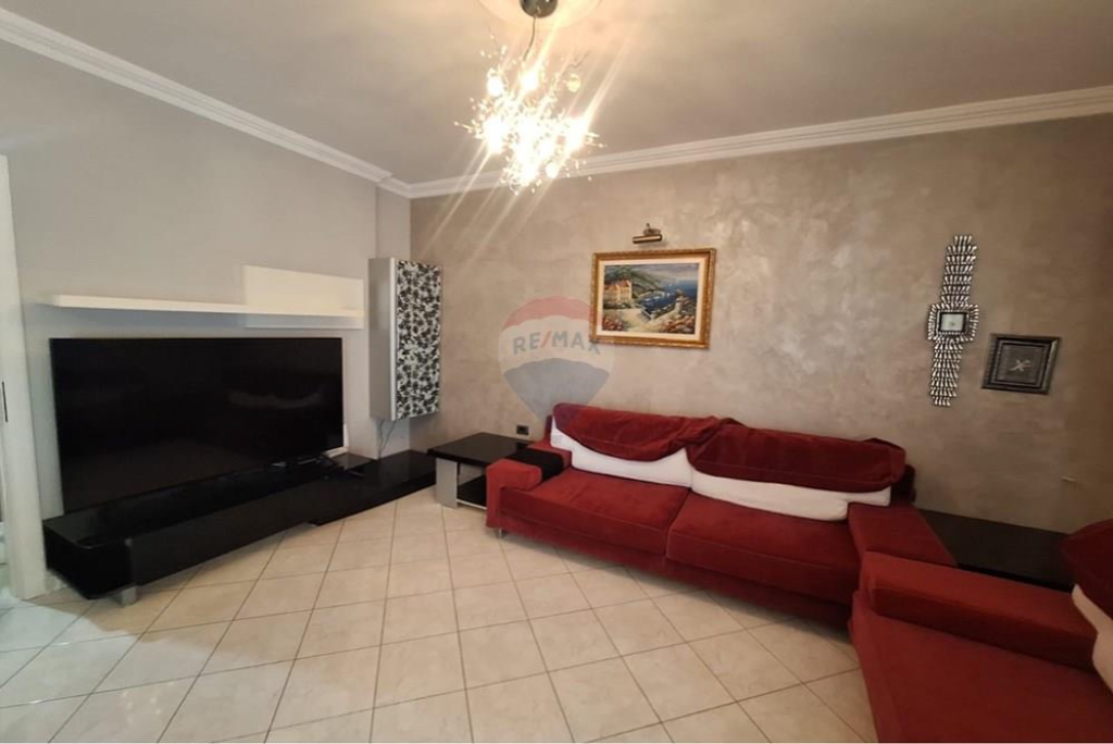 Apartment for sale 2+1+2 + parking space in Lapraka