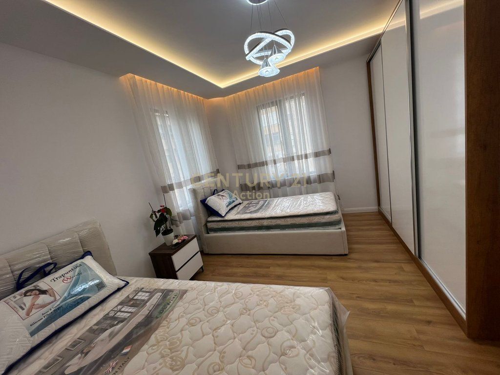 Apartament 2+1 per shitje te Rruga e Kavajes