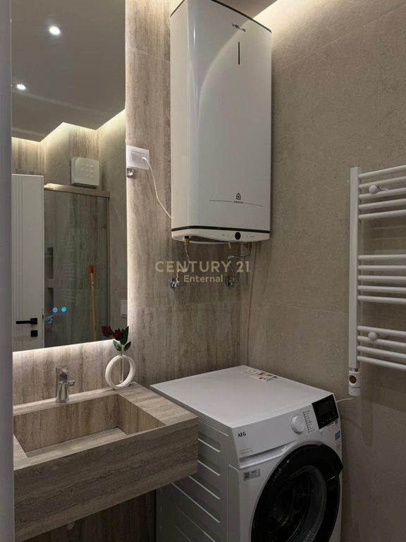 Apartament luksoz 2+1+2 me qira tek Golden Tower, Mine Peza