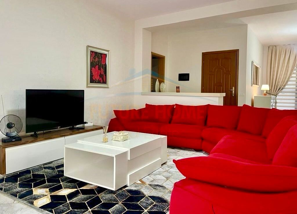 🏠 Spazio e Privacy alla "Scuola Rossa" – 2+1 in Affitto! 2 posti auto🚗