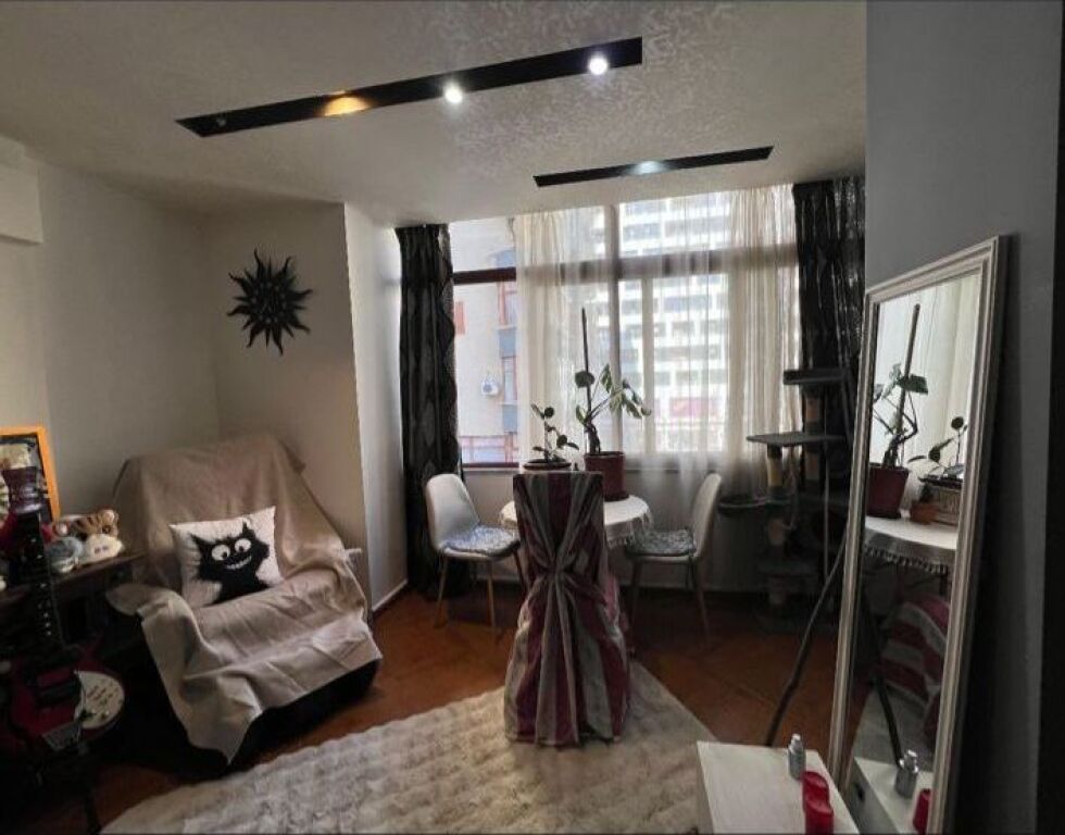 Affittasi 1+1 a 21 dicembre dietro Arlis.