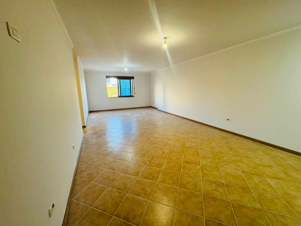 📍🏠Ufficio in affitto - Stazione ferroviaria vicino a Spak