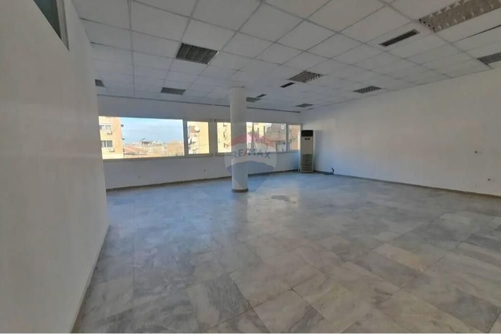 Building - For Rent - Kinostudio Roundabout, Tirana