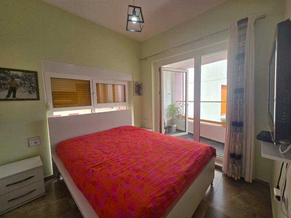 Apartament 1+1 per shitje te Ali Demi