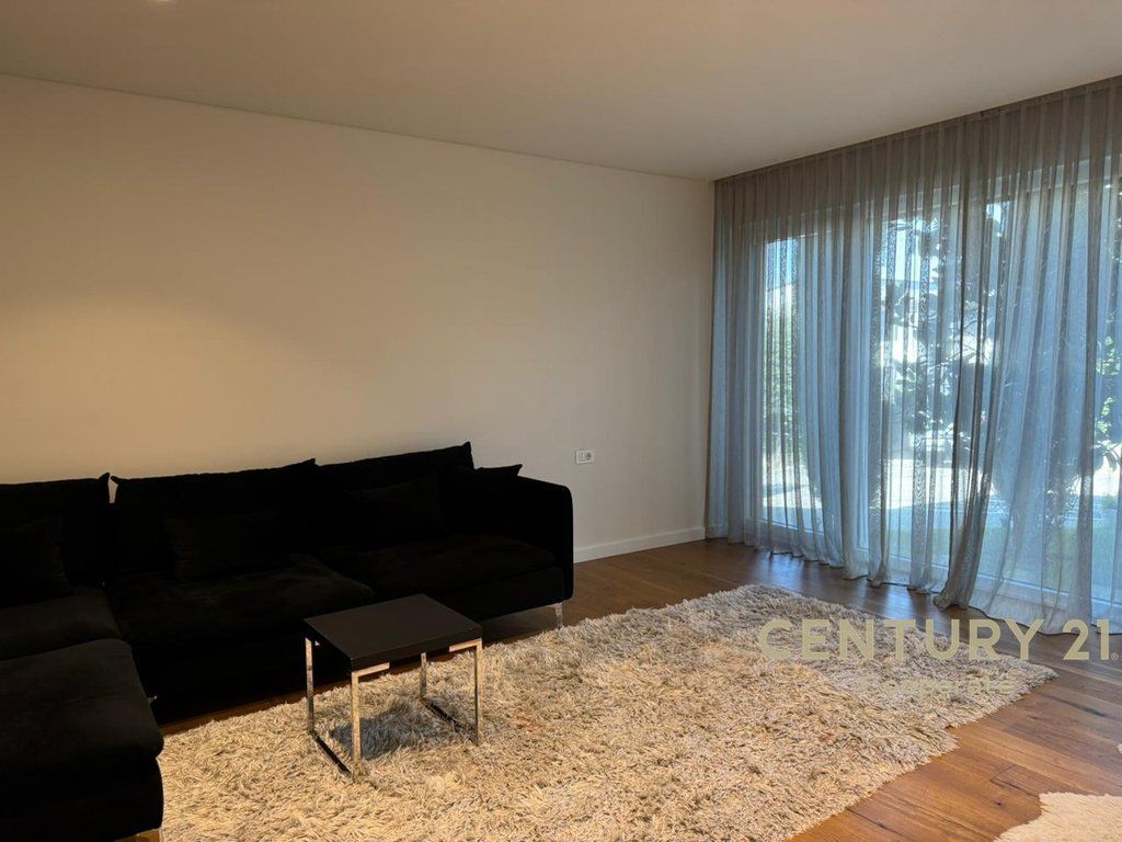 VENDIAMO VILLA DI LUSSO A LONG HILL RESIDENCE 1.600.000 €