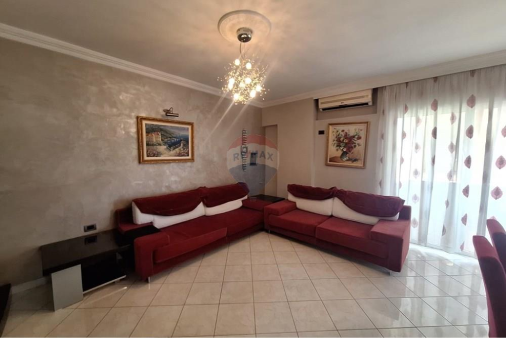 Apartment for sale 2+1+2 + parking space in Lapraka
