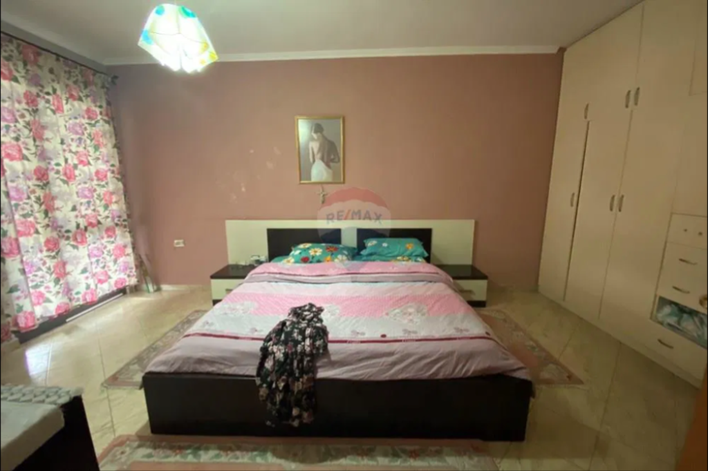 Apartament per shitje 3+1+2+2 tek Tregu Elektrik