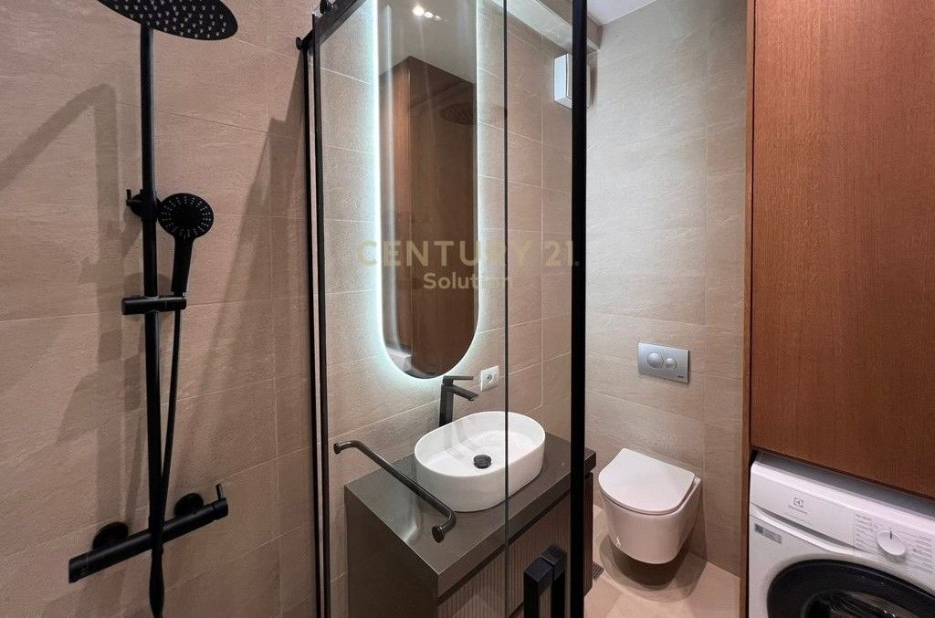 APARTAMENT PER SHITJE 1+1 PRANE PALLATIT ME SHIGJETA